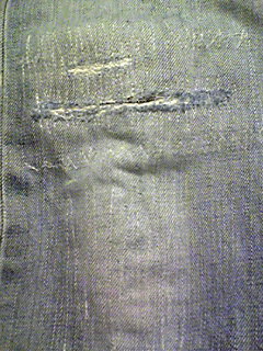 20100219_ジーンズをついではく_01