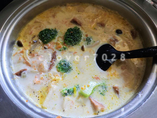 失敗パン救済のシチュー