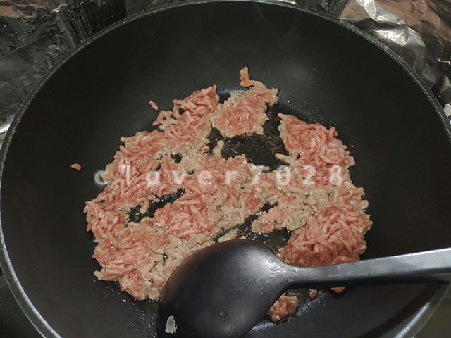 徐々に油が出てきます