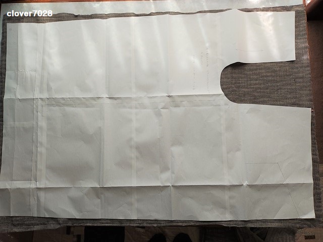 ポケット付きワイドパンツ