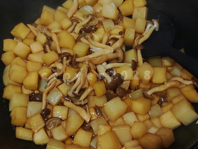 大根とこんにゃくの煮物